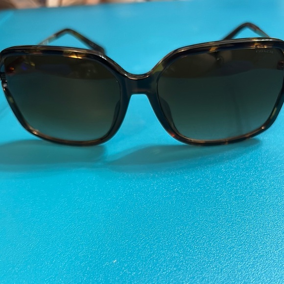 COACH Tortoise Shell Sunglasses - C6190 w/case - Picture 1 of 6